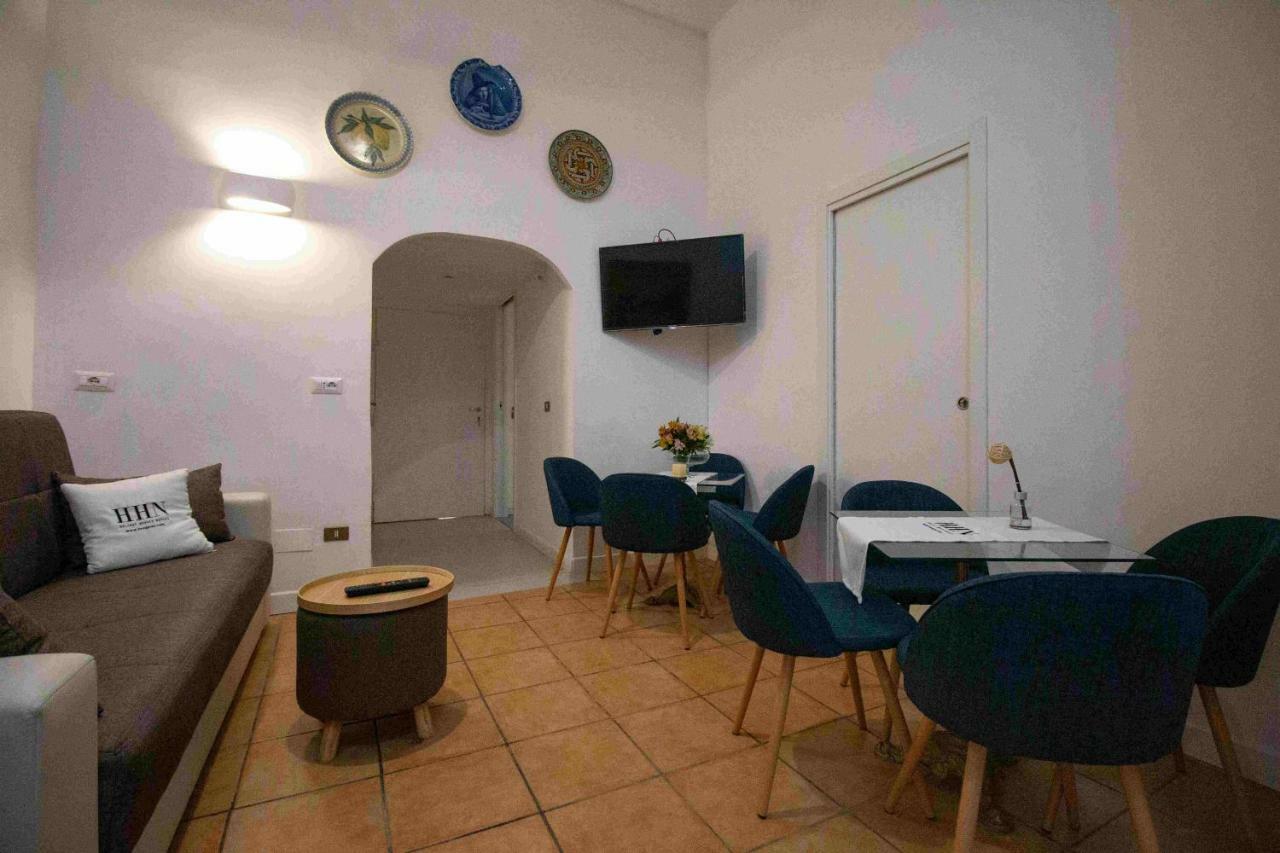 Carafa'S Central Apartment By Hhn Naples Exterior photo